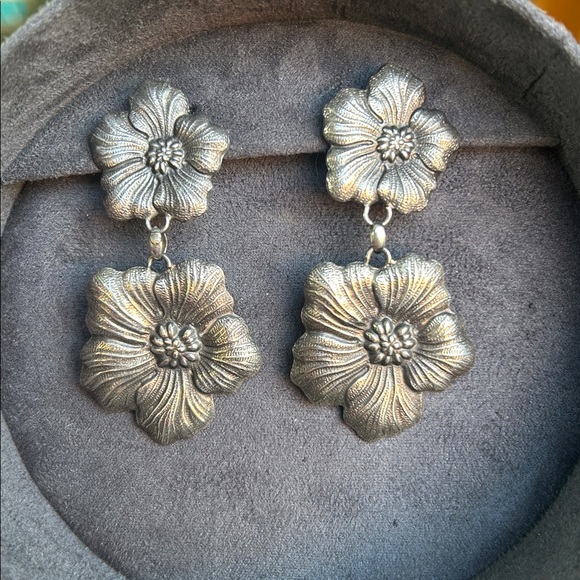 Buccellati Jewelry - Buccellati Gardenia Flower Drop Earrings – Sterling Silver Floral Vintage Style